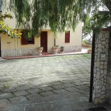 A Casa Di Laura אמנטיאה