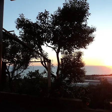 לינה וארוחת בוקר A Casa Di Laura