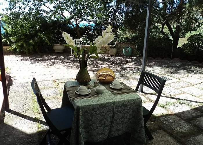 Alojamento de Acomodação e Pequeno-almoço A Casa Di Laura 2*