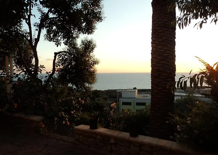 Alojamento de Acomodação e Pequeno-almoço A Casa Di Laura Amantea