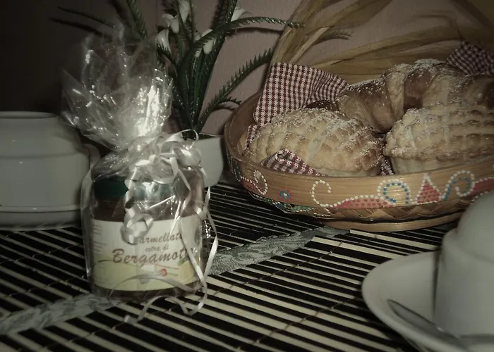 Alojamento de Acomodação e Pequeno-almoço A Casa Di Laura 2*